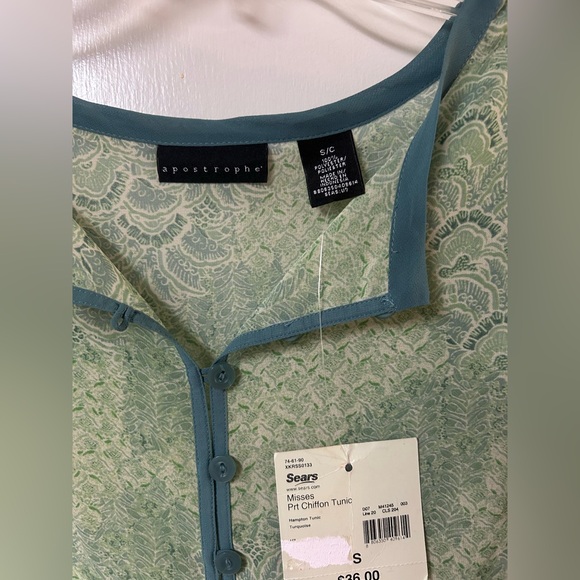 NEW Apostrophe Small Women Sheer Green Blouse Flare Sleeves V Neck Floral - Picture 2 of 5